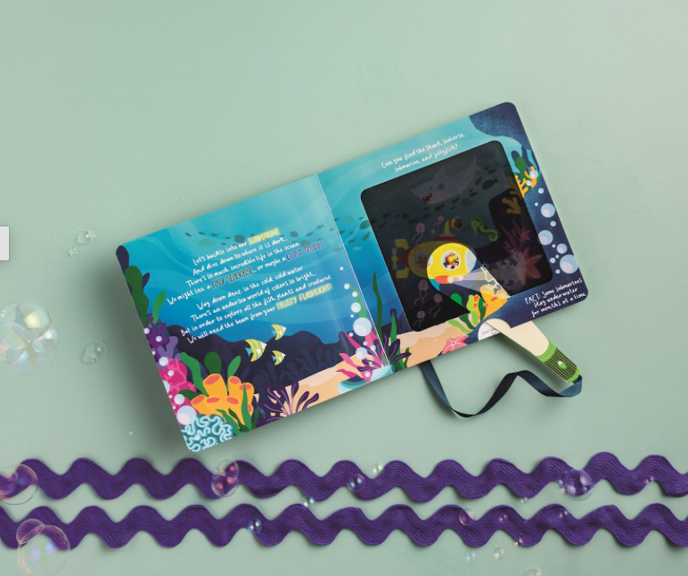 Under The Sea or Nighttime Animals Flashlight Book