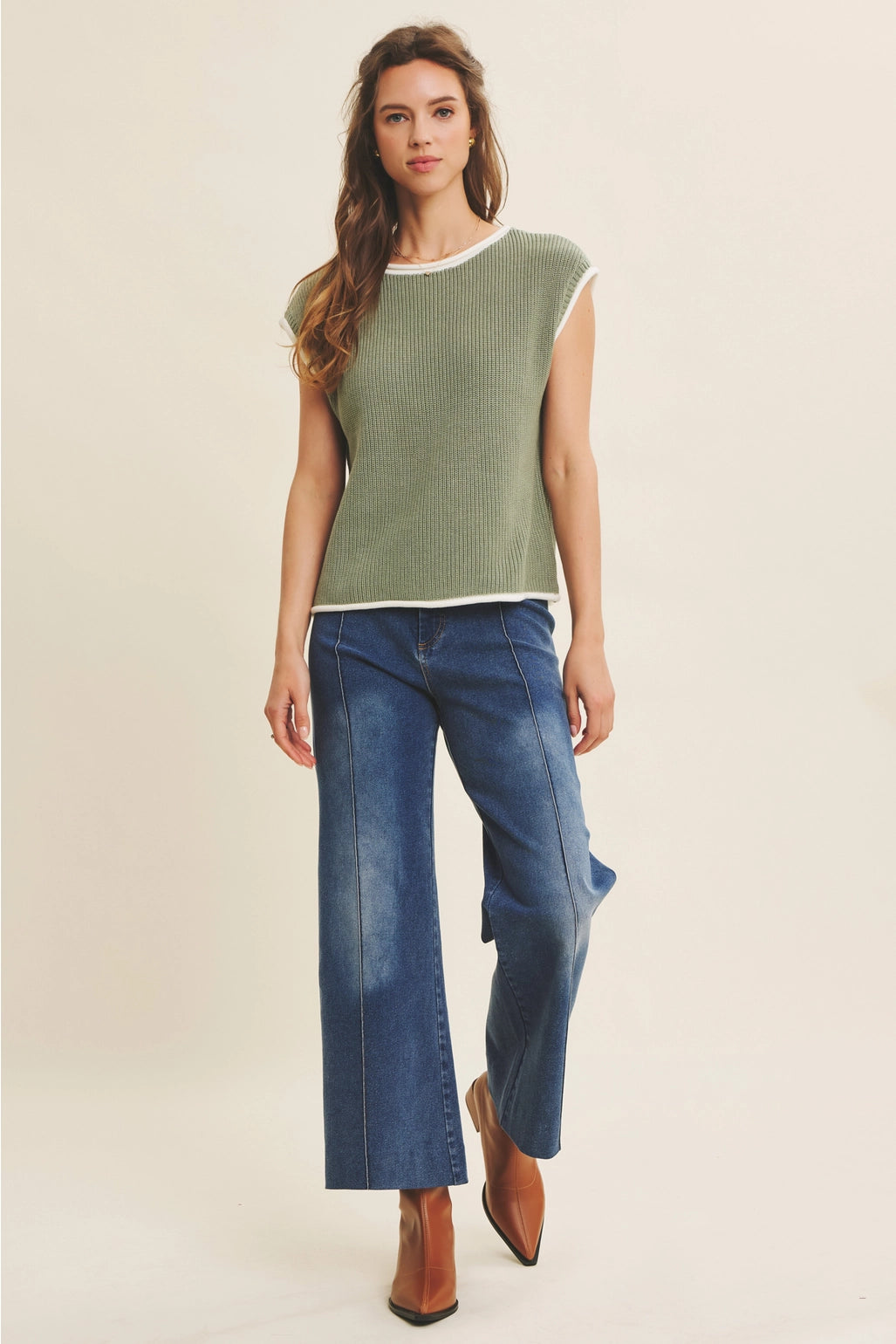 Contrast Rolled Edge Knitted Sweater Vest with Round Neck - Green
