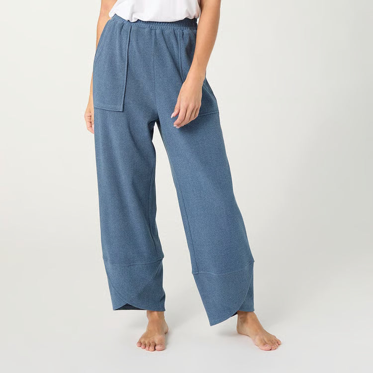 Weekend Brushed Scalloped Wide Leg Pants - Blue
