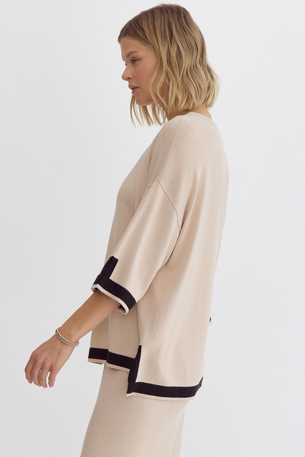 Round Neck 3/4 Sleeve Top