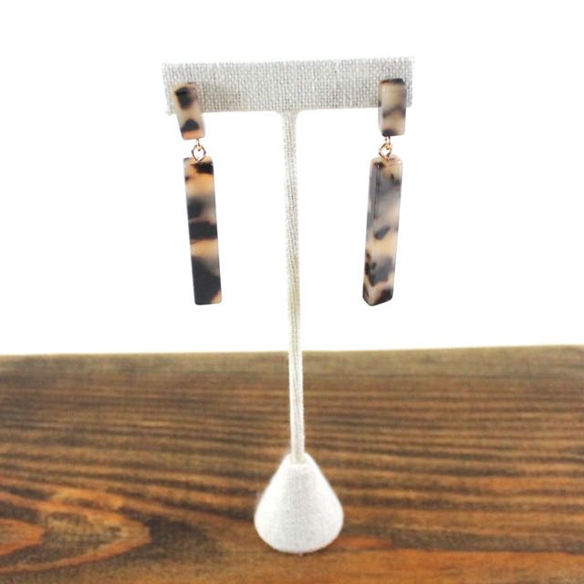 Tortoise Bar Earring