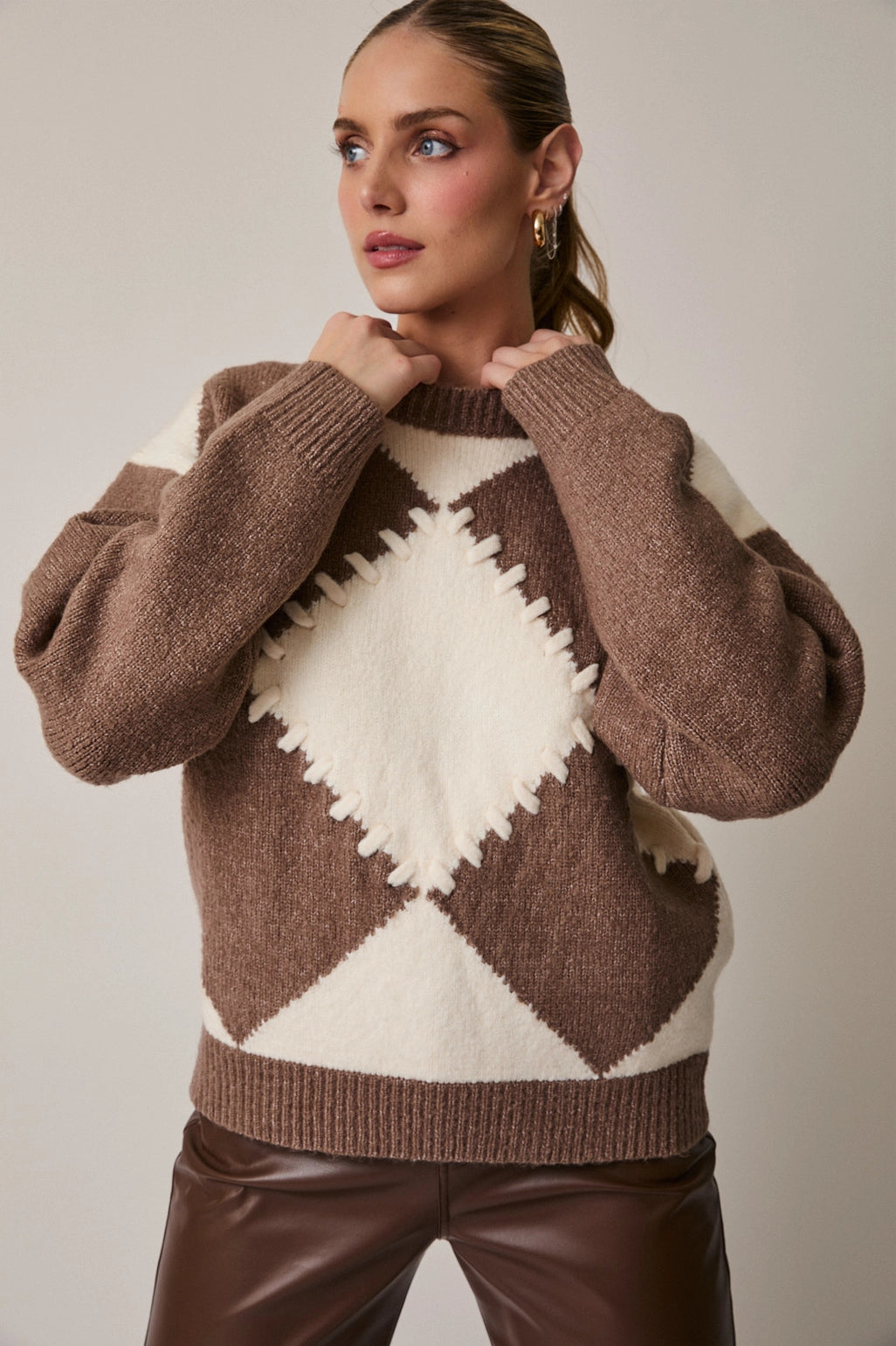 Round Neck Long Sleeve Argyle Sweater