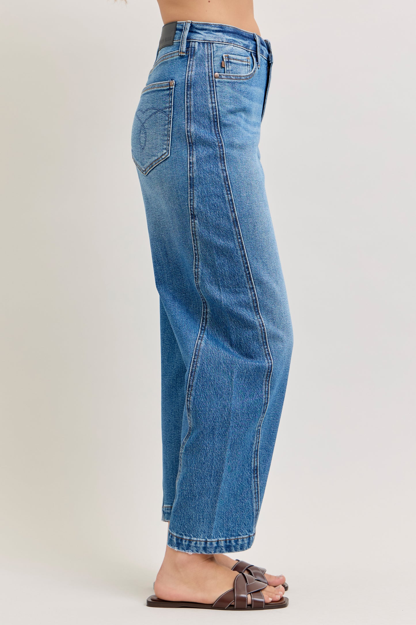 Judy Blue HW Barrel Rigid Magic Jeans