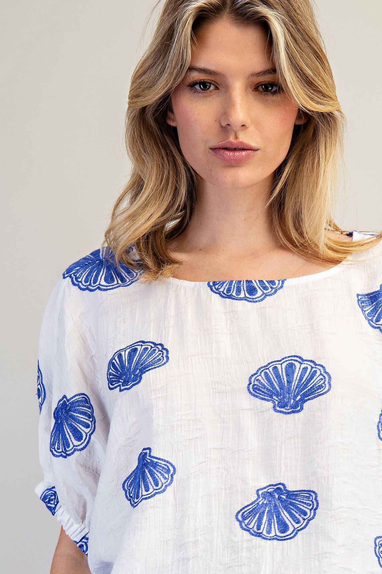 Seashell Embroidered Elastic Cuff Top