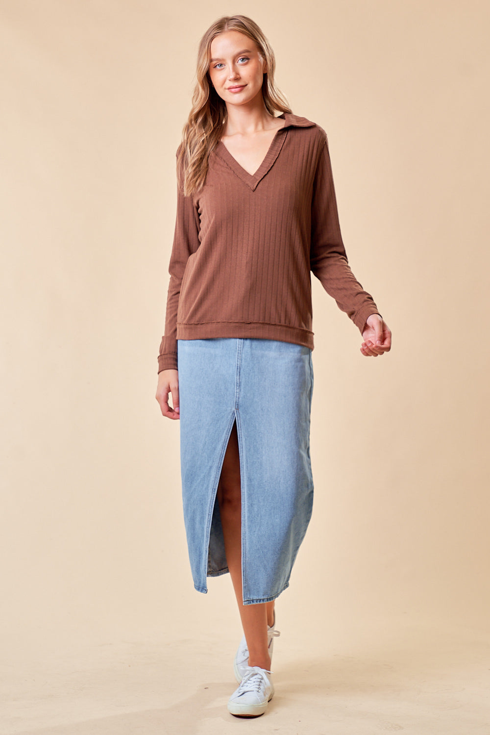 Collared V-Neck polo