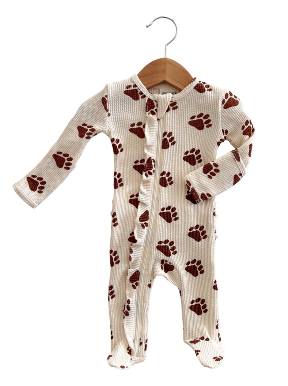 Organic Waffle Ruffle Zip Footie, Paw