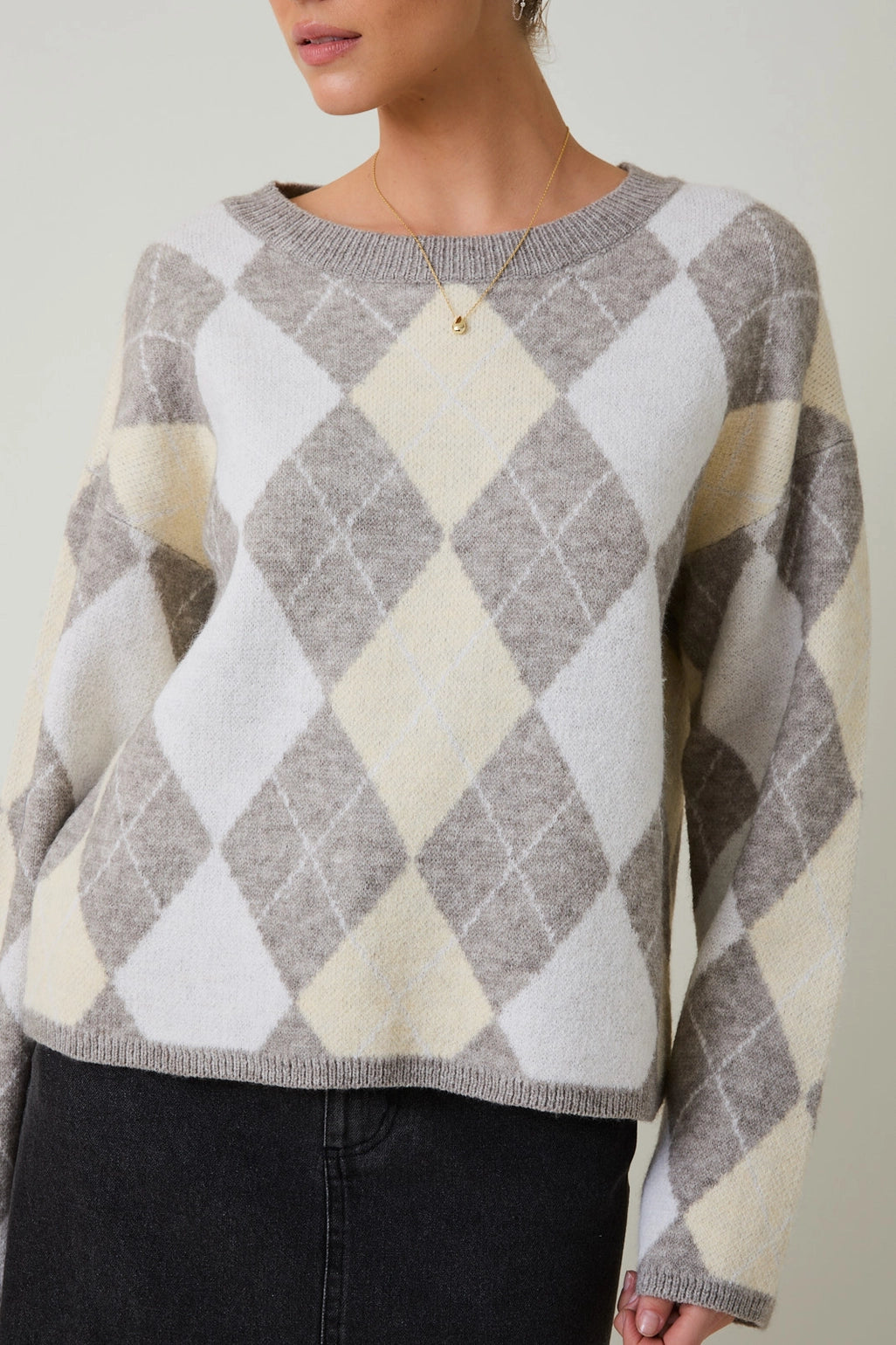 Round Neck Argyle Pattern Sweater