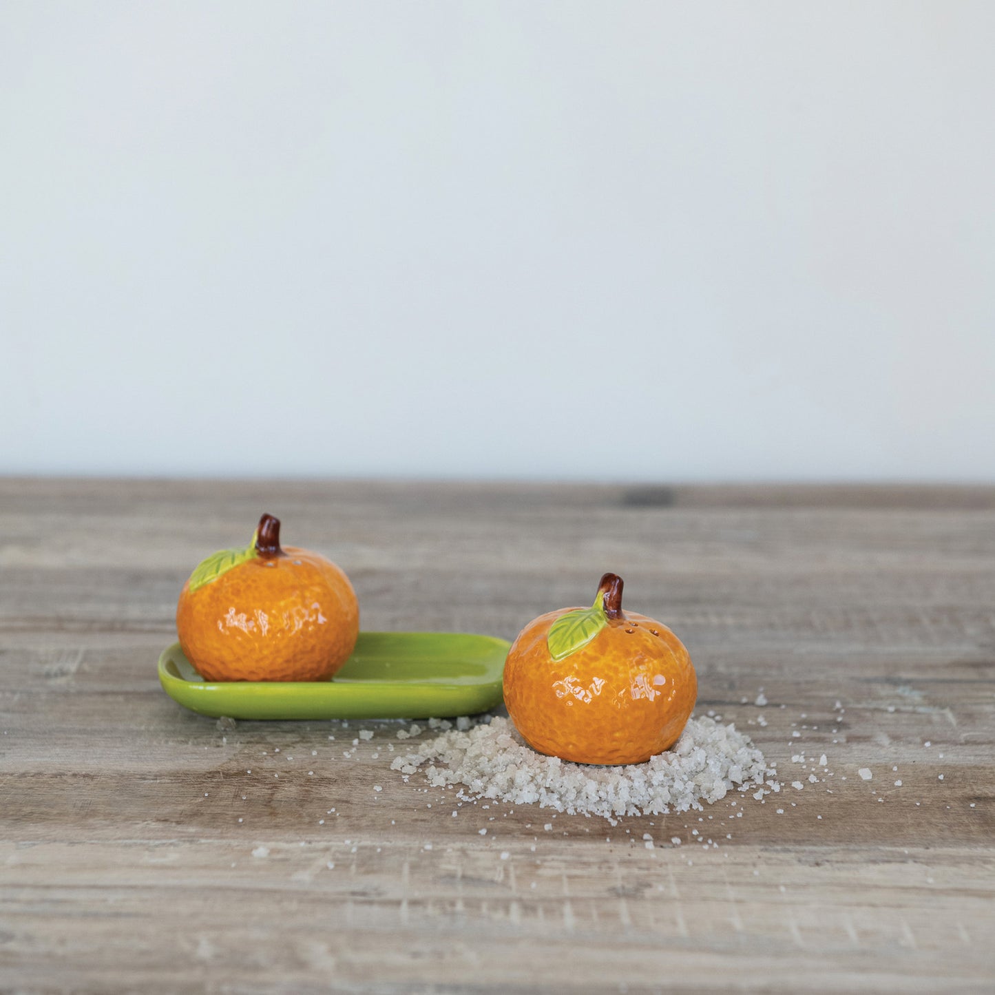 Clementine Shaped Salt & Pepper Shakers with Tray