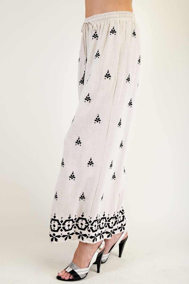 Border Pattern Embroidered Pants