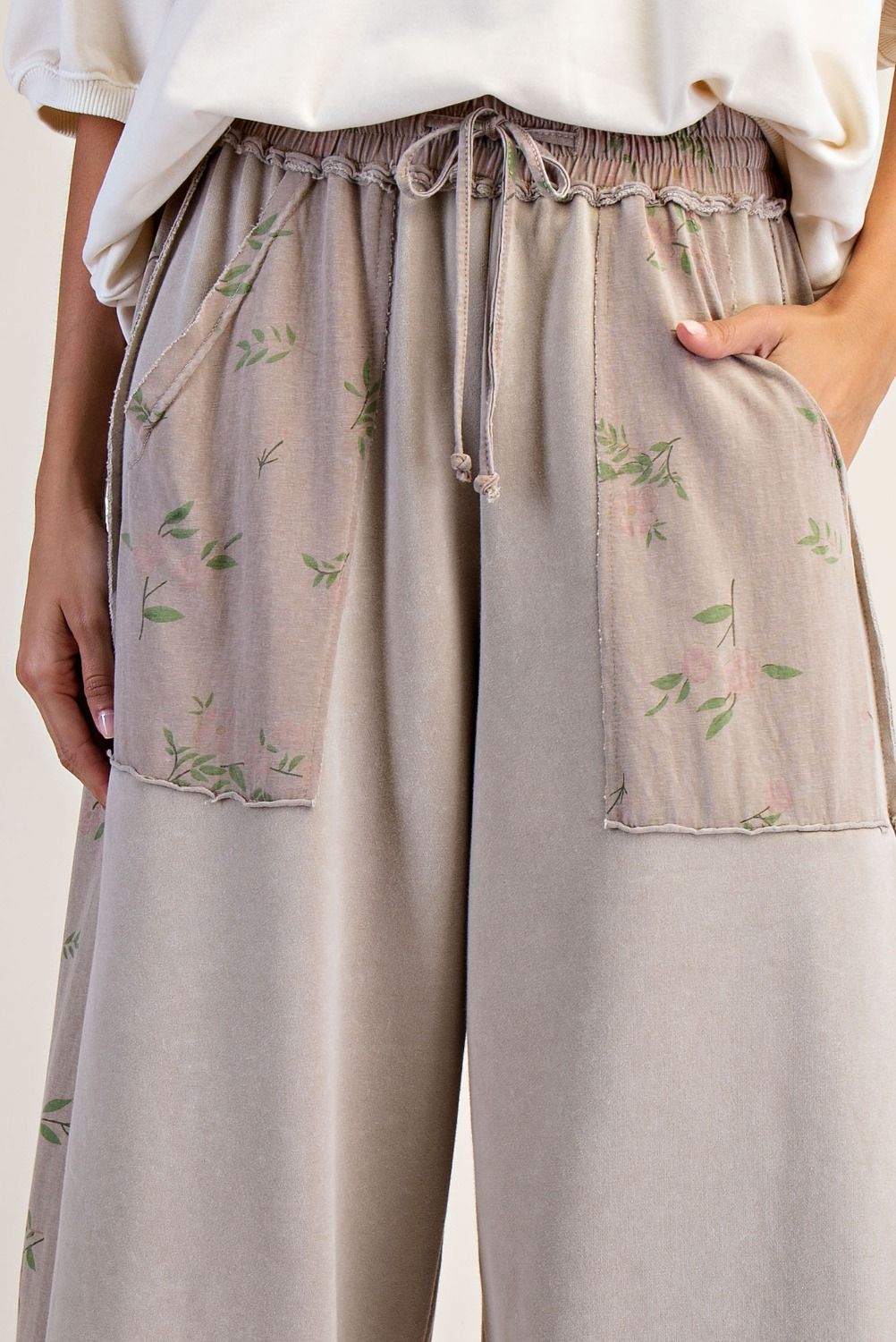Floral Print Wide Leg Pants