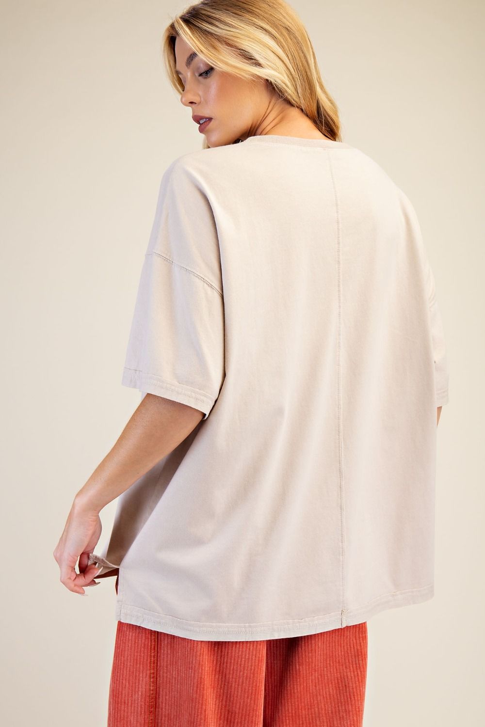 Bird Oval Boarder Graphic Tee